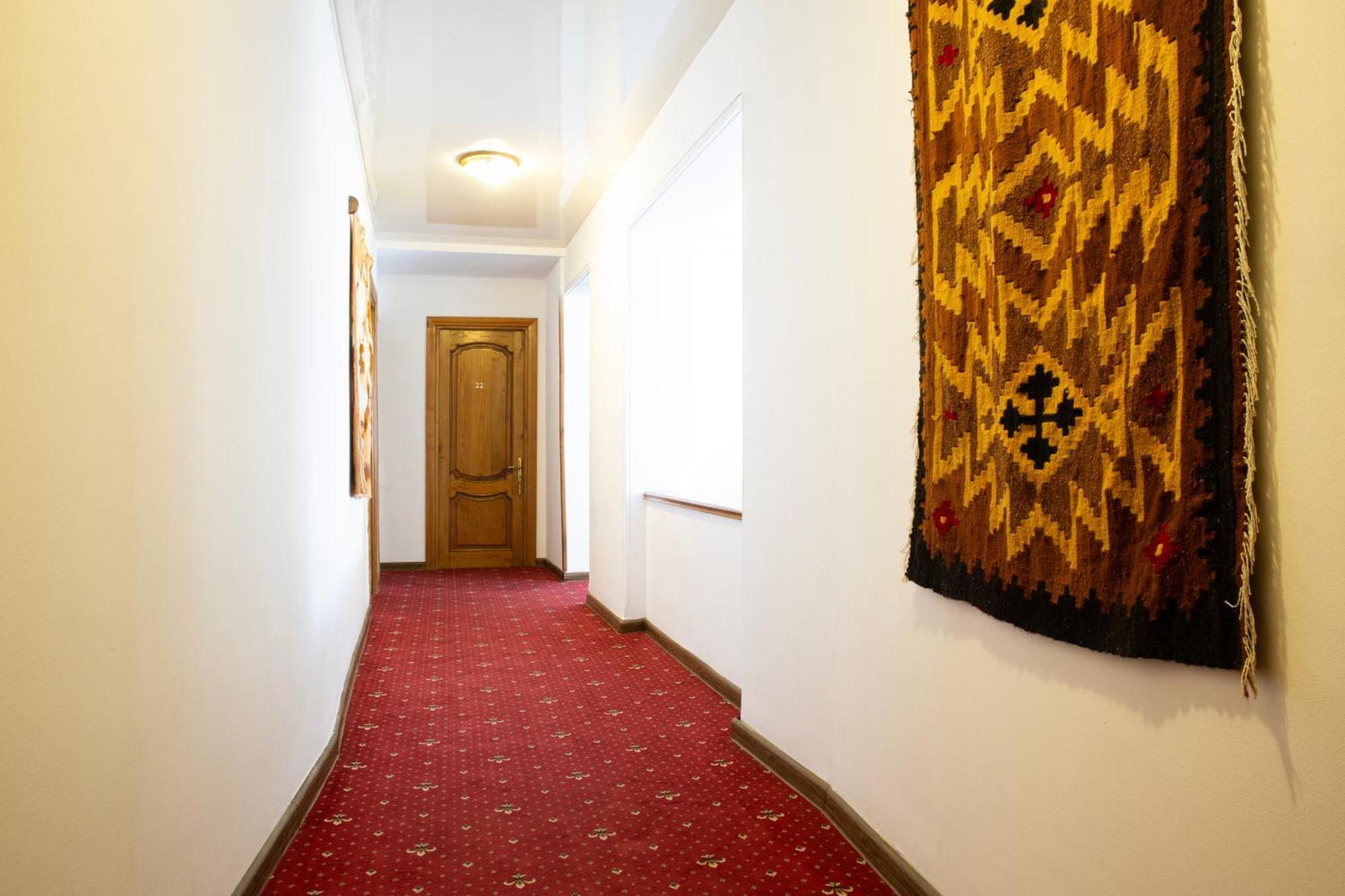 Hotel Diplomat Tbilisi Exterior foto